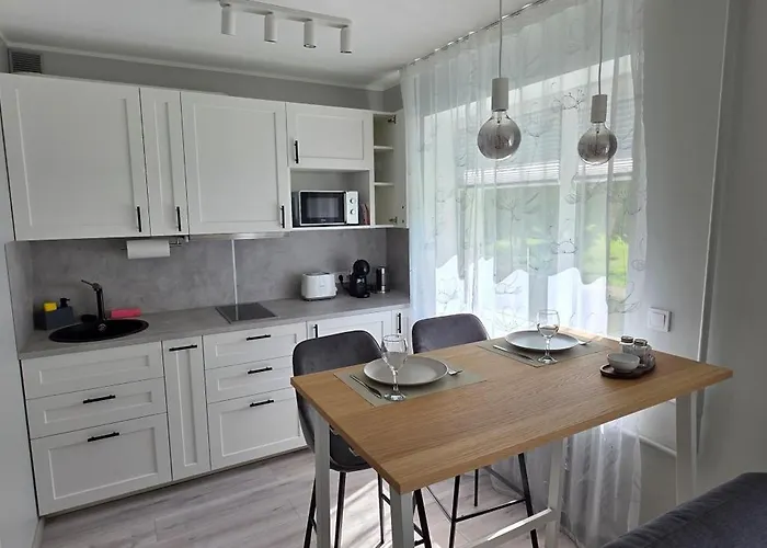 Apartment Charming Seaside Escape *